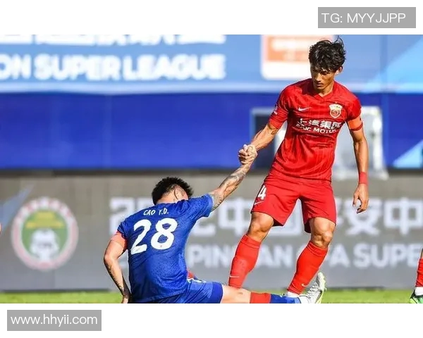 上海上港与绿地申花激战正酣谁能在德比战中笑到最后